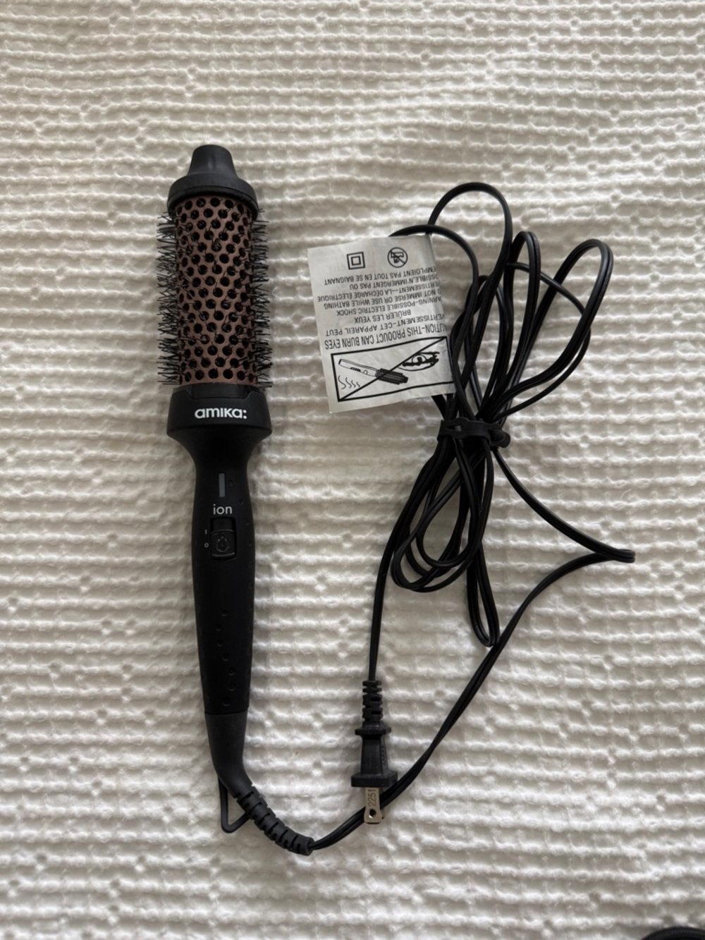 amika Blowout Babe Thermal Round Brush